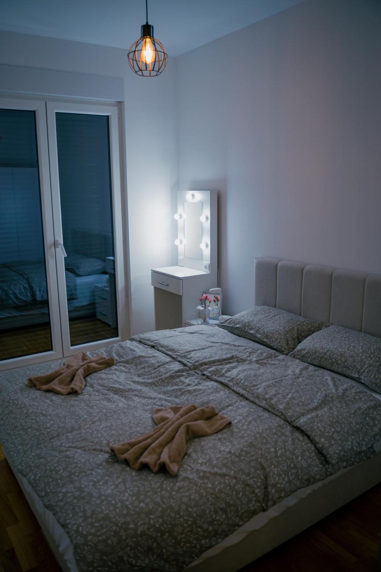 Lagator Lux * Loznica